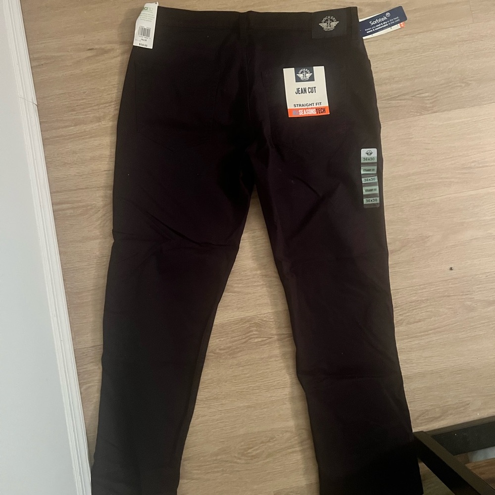 Dockers straight leg black pants